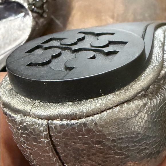 EUC Tory Burch Azalea crystal-bow scrunch ballet flats in pewter - Picture 8 of 9